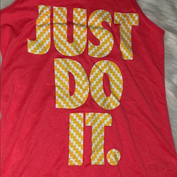 Nike Dri-Fit tank top - Picture 3 of 3
